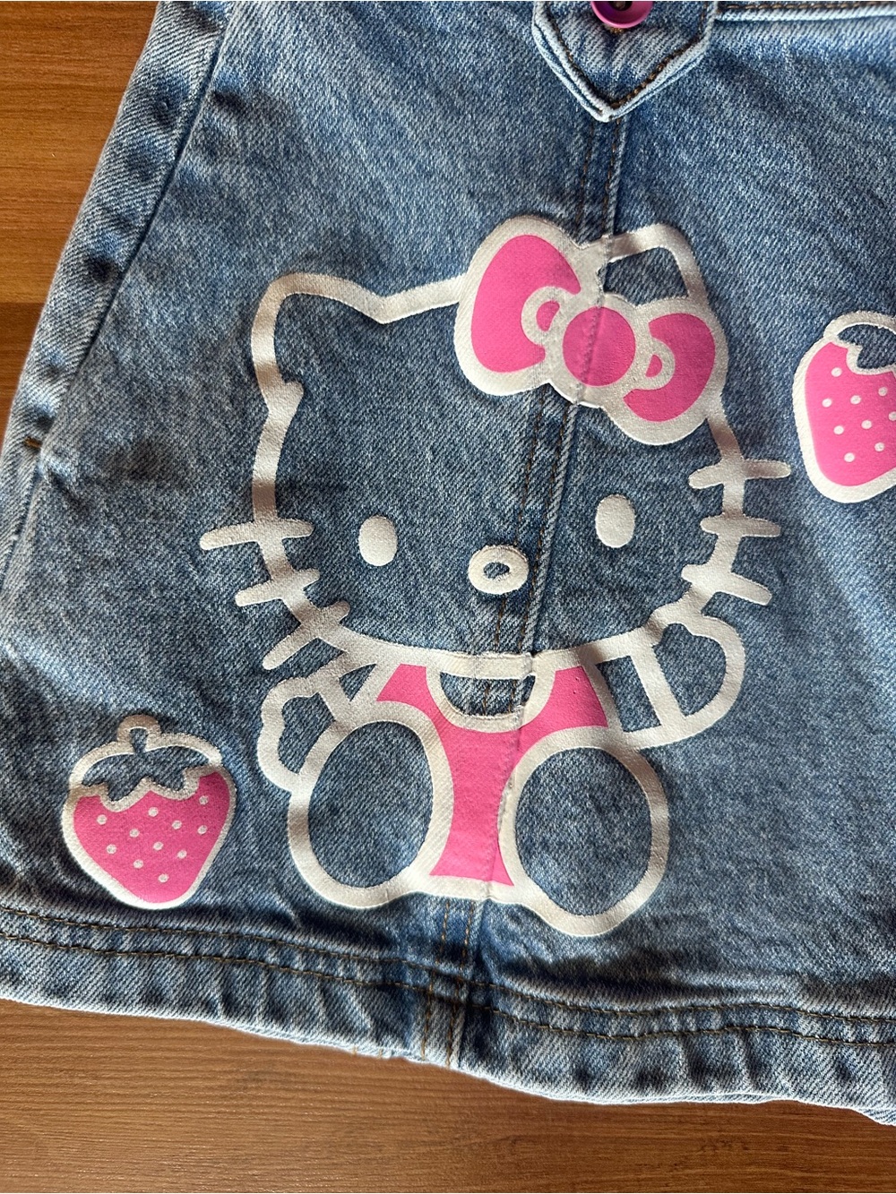 Hello Kitty Blue Denim Skirt with Pink Details - Picture 2 of 13